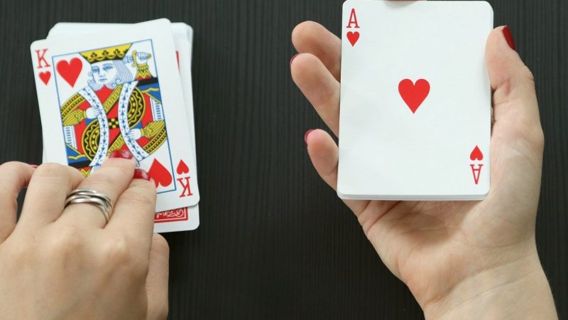 雷火电竞解读：比特币桌游中随机性与策略的深度博弈